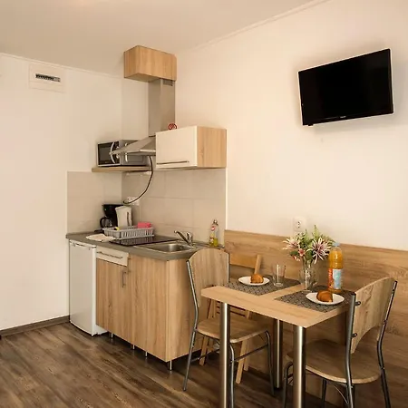 Kikoeto Apartment